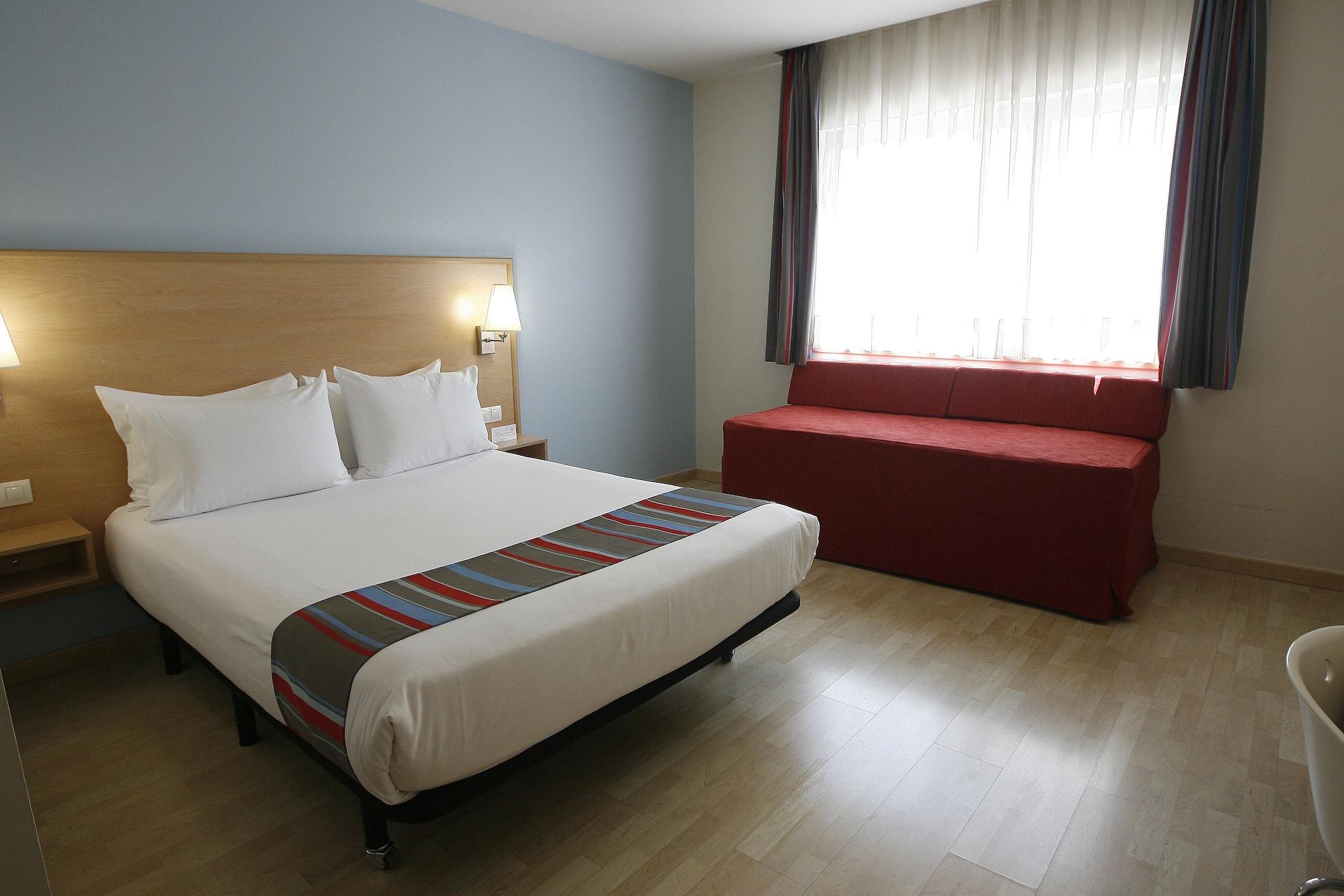 Travelodge Madrid Metropolitano מראה חיצוני תמונה